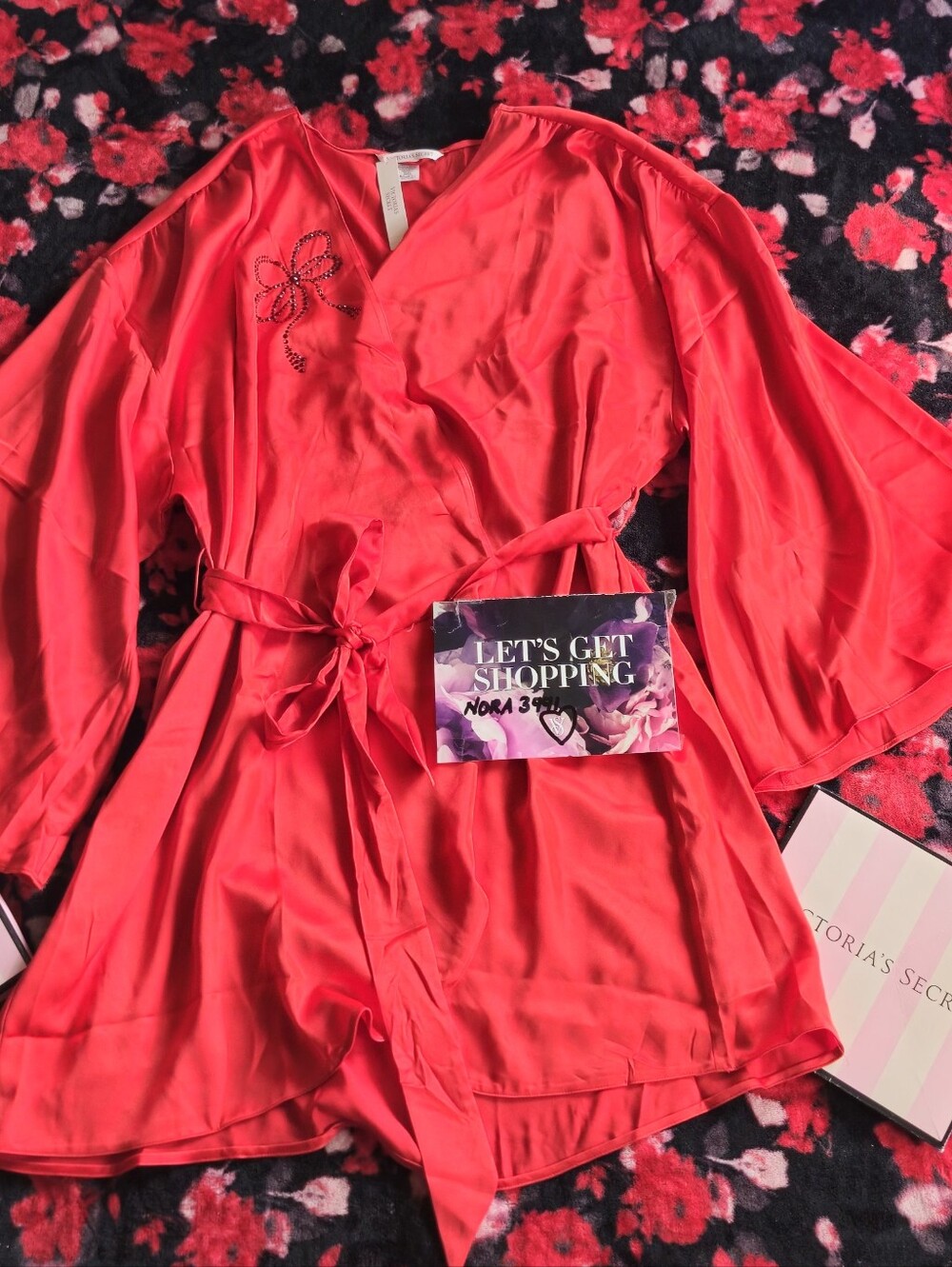 Victoria's Secret Satin Kimono Robe Size M/L NWT